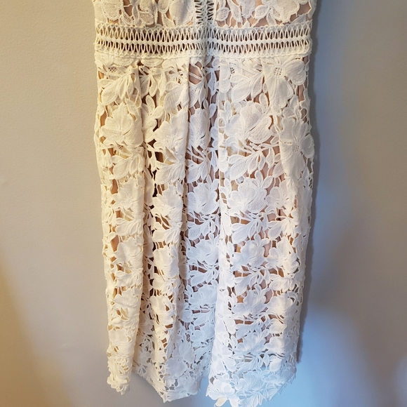 Romeo and Juliet Couture Double V Midi - Picture 4 of 7